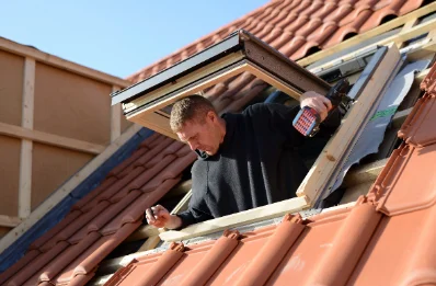 Pose de fenêtres de toit Velux à Flottemanville
